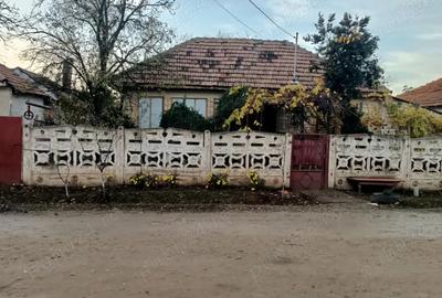 Casă cu 3 camere în Dâmbroca - 8