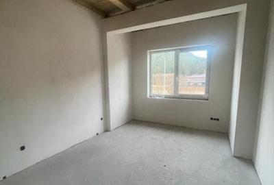 Casă cu 4 camere cu Teren 400 Mp în Central - 5