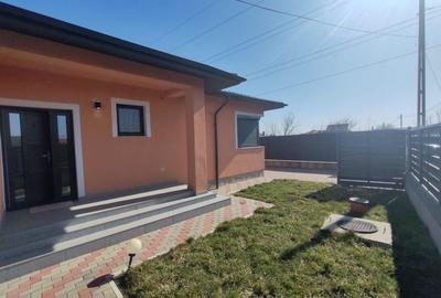 Casă cu 2 camere în Cordun - 4