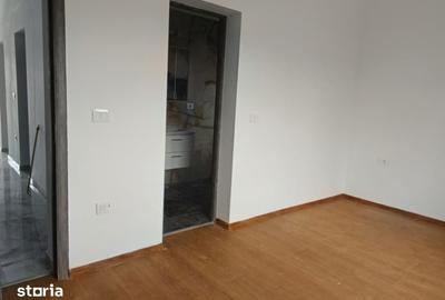 Casă cu 4 camere cu Teren 500 Mp în Valea Lupului - 6