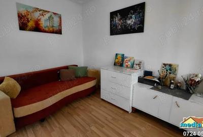 De vanzare apartament cu 3 camere decomandat Siderurgistilor Vest - 1