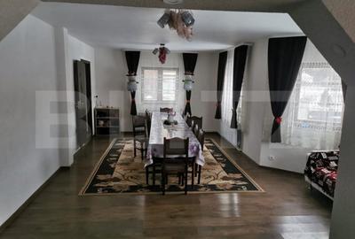 Casă cu 5 camere cu Teren 2200 Mp în Central - 9