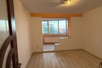 Apartament cu 3 camere decomandat în Florilor - 1
