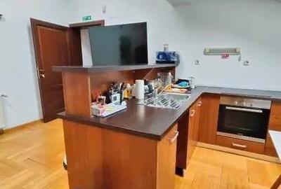 Birouri Ultracentral Etaj Complet sau Par?ial, 10001600 - 10