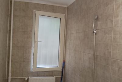 Proprietar,vand garsoniera, Str.Caline?ti, (?os.Giurgiului), sector 4. - 4