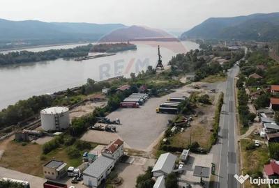 Teren de 4000 mp, în Schela - 7
