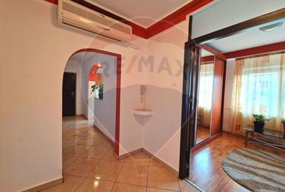 Apartament cu 4 camere decomandat, mobilat în 13 Septembrie - 14