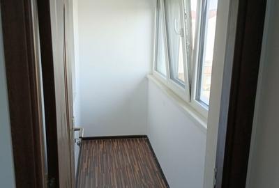 Apartament cu 3 camere semidecomandat în Tomești - 5