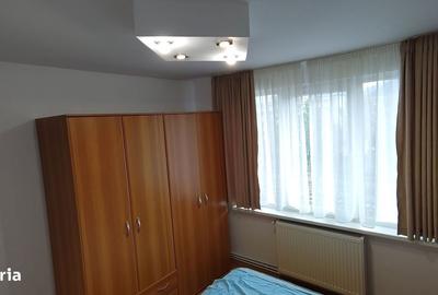 Apartament cu 2 camere decomandat în Tractorul - 12