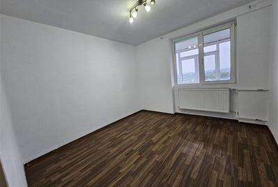 Apartament cu 3 camere decomandat în Giurgiului - 7