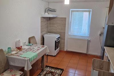 Casă cu 2 camere decomandat în Central - 2