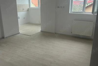 Garsonieră decomandată în Central - 2