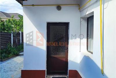 Casă individuală cu 7 camere cu Canalizare în 1 Decembrie - 15