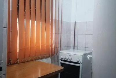 Inchiriez ap.o camera in Zona Lipovei, et.3, suprafata utila de 28 mp. - 6