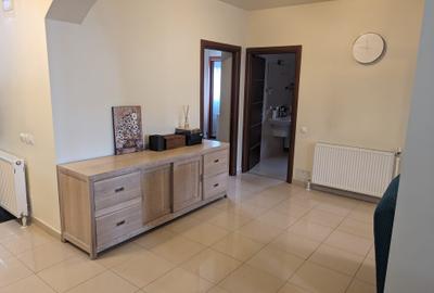 Eleganta si generoasa,robusta,str.linistita,sens unic,curte verde,intimitate,lux - 6