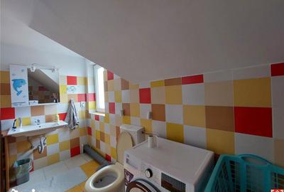 Casă cu 5 camere cu Teren 540 Mp în Sânmihaiu Român - 2