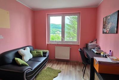 Apartament cu 3 camere decomandat în Est - 6