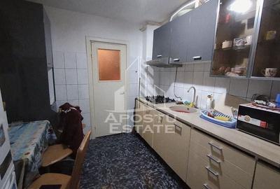 Apartament cu 3 camere in Sagului, centrala termica, etaj intermediar - 8