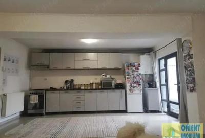 Casă cu 3 camere cu Canalizare în Faleza Nord - 8