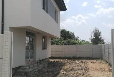 Casă individuală cu 4 camere cu Teren 300 Mp în Central - 2