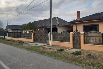 Vand Casa de locuit cu teren comuna Ograda - 1