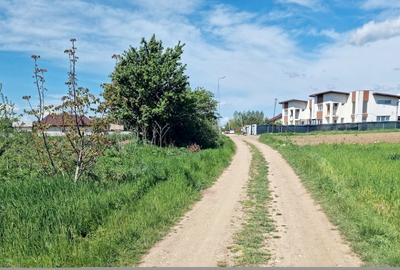 Teren intravilan de 1383 mp, în Bolintin-Deal