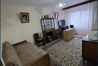 Apartament cu 3 camere decomandat în Nicolina - 1