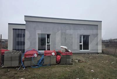 Casă cu 4 camere cu Teren 320 Mp în Central