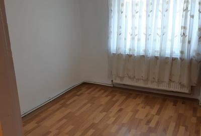 Apartament 2 camere, parter Bariera Brailei, Buzau
