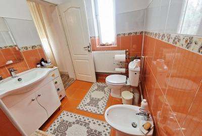 Casa cu suflet in centrul Medgidiei- gradina superba - 15
