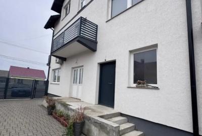 Casă cu 7 camere cu Teren 2000 Mp în Rădăuți - 10