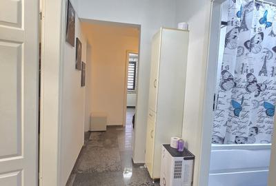 Apartament cu 3 camere decomandat, mobilat în Berceni - 9