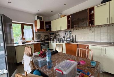 Casă cu 3 camere cu Teren 935 Mp în Central