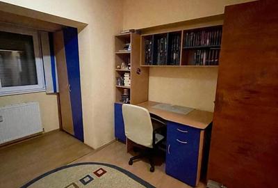 Apartament cu 3 camere decomandat în Aradului - 4