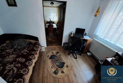 Casa formata din 2 cladiri P+M ?i P+1 - 11