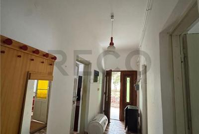 Casă cu 3 camere cu Teren 1900 Mp în Borș - 14