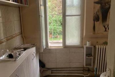 Casă cu 6 camere cu Canalizare în Traian - 3