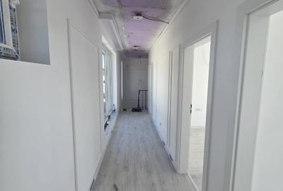 Casă individuală cu 4 camere cu Canalizare în Central - 6
