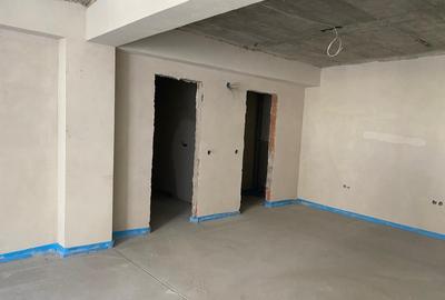 Spațiu comercial, de 50 mp, în Central - 3