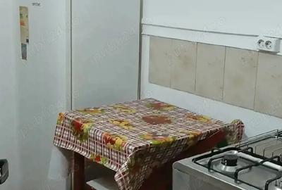 Garsonieră decomandată în Central - 5