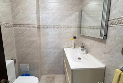 Apartament cu 5 camere decomandat în Km 4 - 7