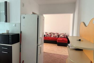 Apartament cu 3 camere semidecomandat în Central - 2