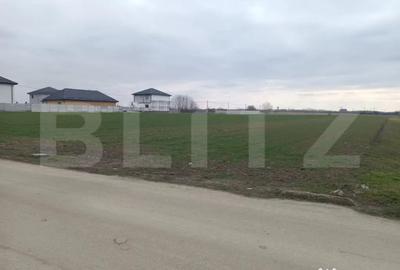 Teren de 7200 mp, în Central - 4