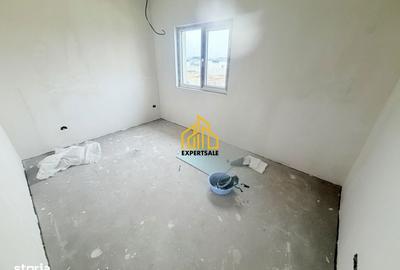 Casă cu 5 camere cu Teren 250 Mp în Clinceni - 2