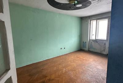 Apartament cu 4 camere decomandat în Toplița - 1