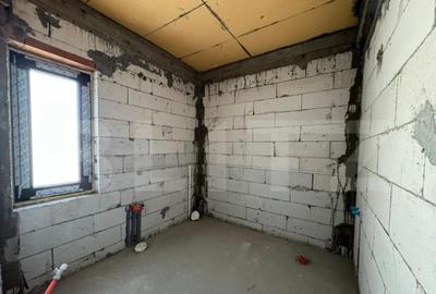 Casa semi-finisata P + E, 111 mp utili, teren 339 mp, Piel - 6