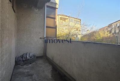 Apartament cu 3 camere semidecomandat în Micro 16 - 12