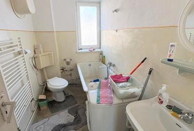 Apartament cu 2 camere decomandat, mobilat în 9 Mai - 4