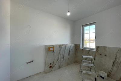 Casă cu 5 camere cu Teren 440 Mp în Ghiroda - 15