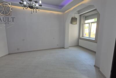Apartament cu 4 camere decomandat în Calea Călărașilor